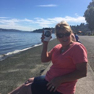 Meet your Posher, Joanie